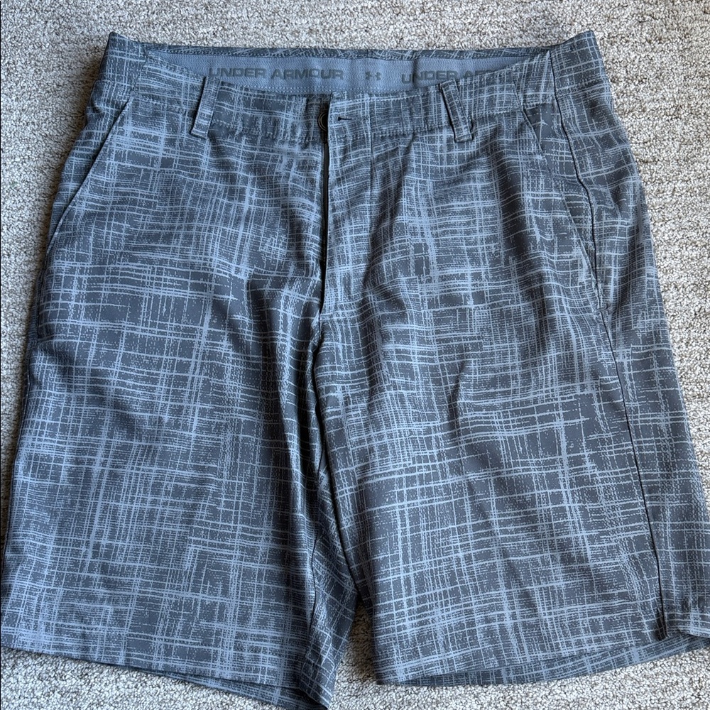 Under Armour Men's Patterned Gray Shorts